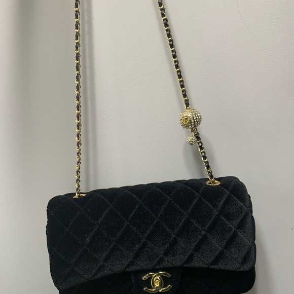 Velvet Black crossbody bag - Picture 10 of 11